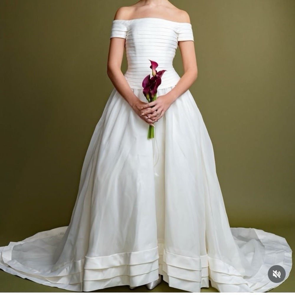 Vintage Oleg Cassini Wedding Dress French Layered Feminine Short Sleeve Big Bow - Picture 10 of 12
